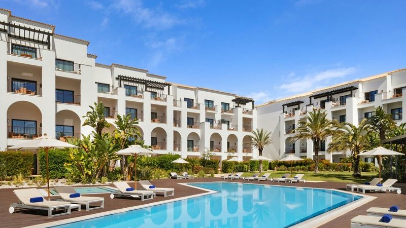 Pine Cliffs Ocean Suites Algarve