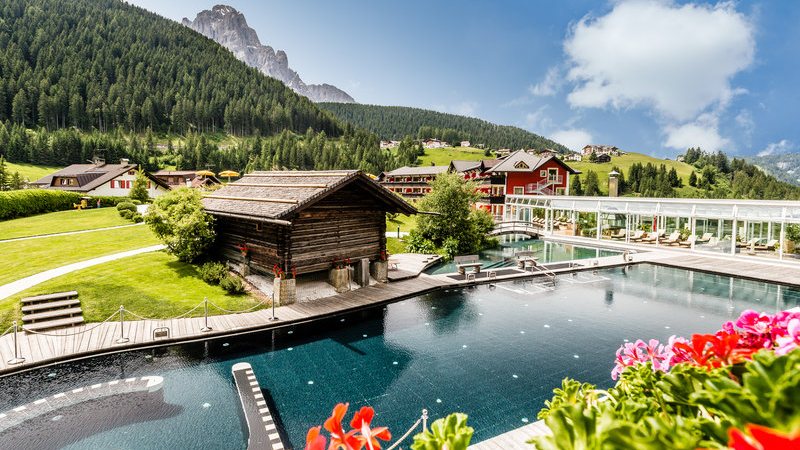 Pool – Alpenroyal Grand Hotel
