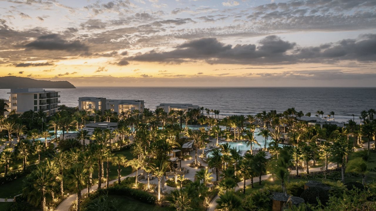 Conrad Punta de Mita