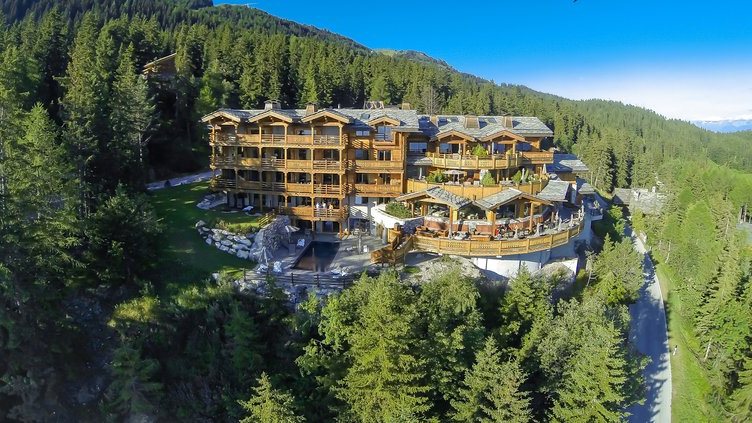 LeCrans Hotel