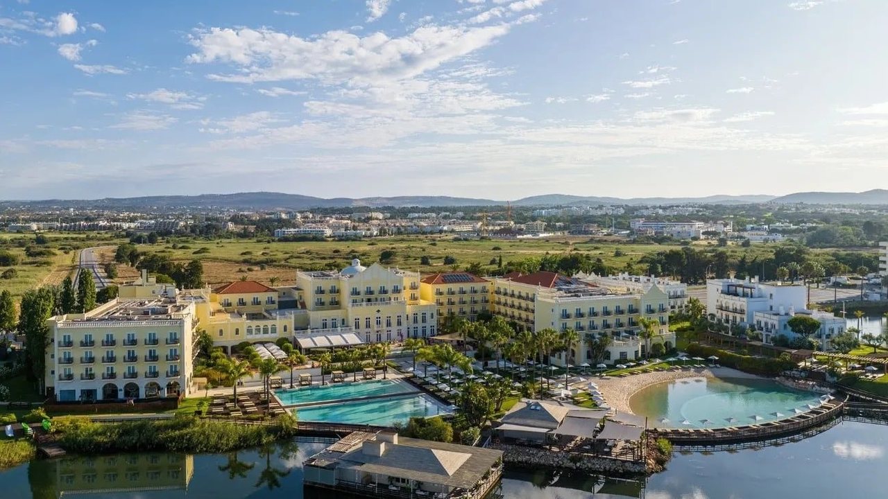 Domes Lake Algarve