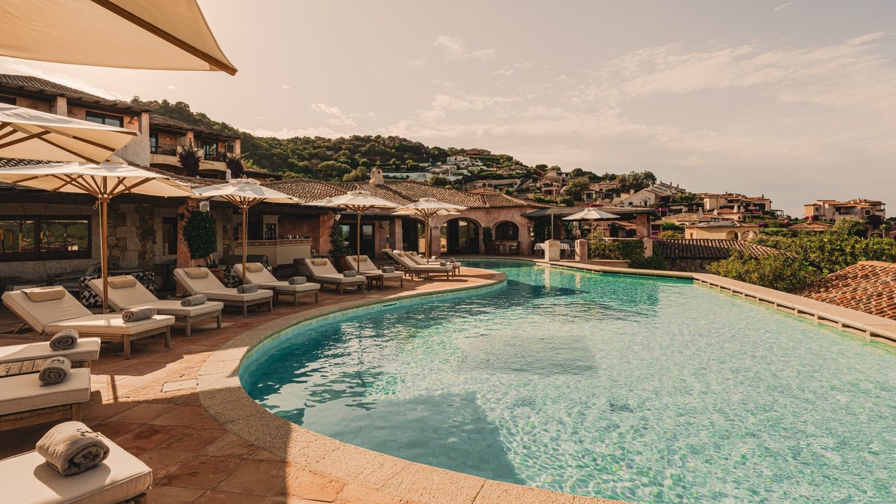 Pool – Aethos Sardinien