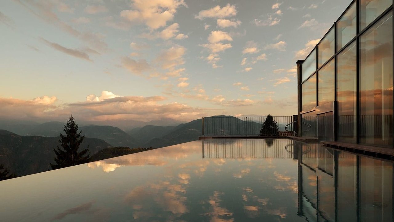 Pool – Hotel Saltus Jenesien