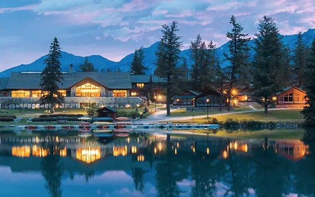 Fairmont Jasper Park Lodge