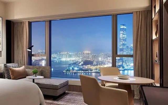 Four Seasons Hong Kong