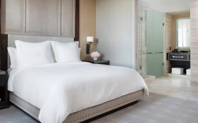 Four Seasons One Dalton Street Boston