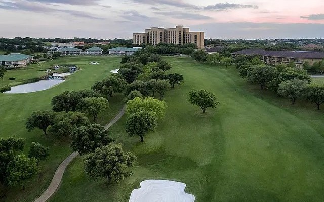 The Ritz-Carlton Dallas, Las Colinas