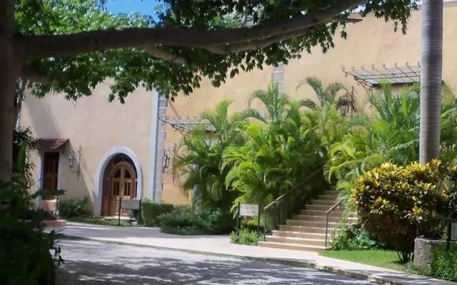 Hacienda Xcanatun by Angsana