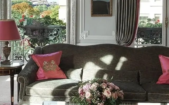 Hotel Plaza Athenee Paris