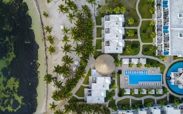 Las Terrazas Resort & Residences