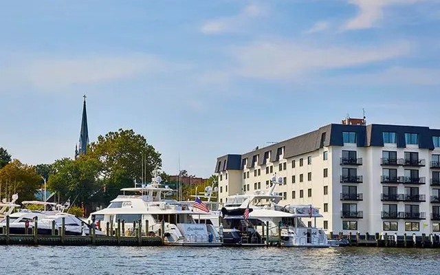 Annapolis Waterfront Hotel