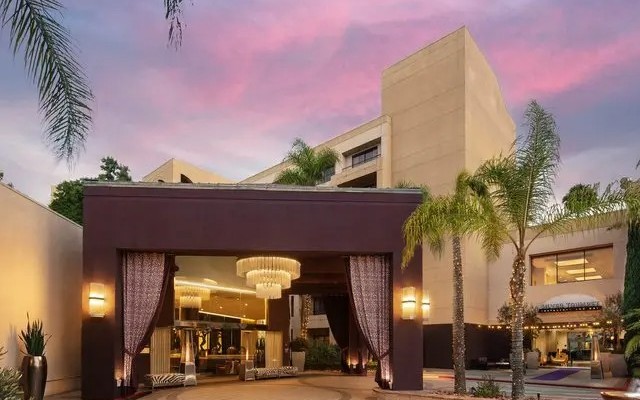 Avenue of the Arts Costa Mesa