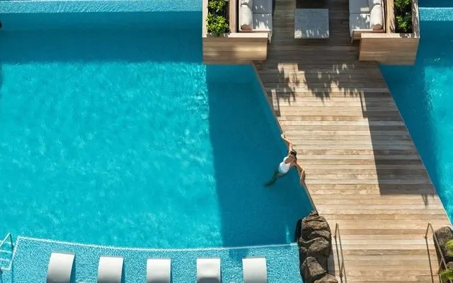 The Ritz-Carlton Residences Waikiki Beach