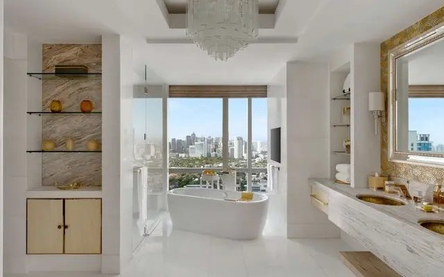 Shangri-La at the Fort Manila