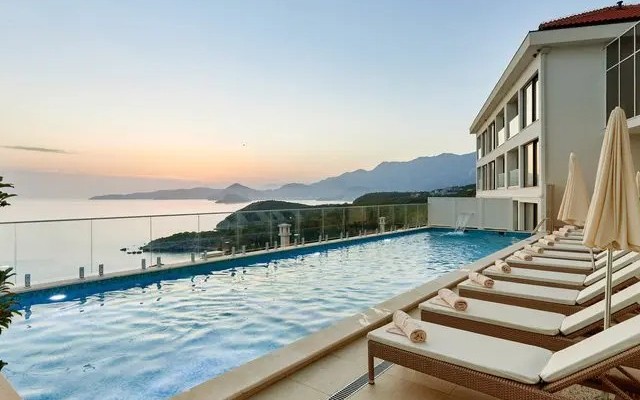 ĀNANTI Resort Residences