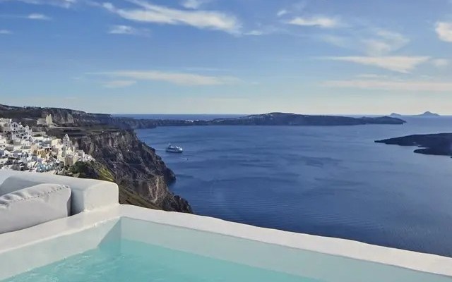Cosmopolitan Suites Santorini