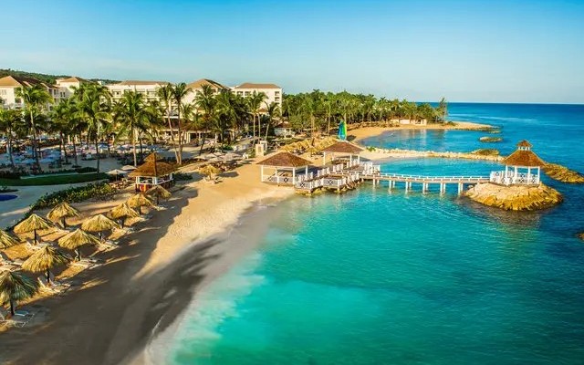 Hyatt Ziva Rose Hall