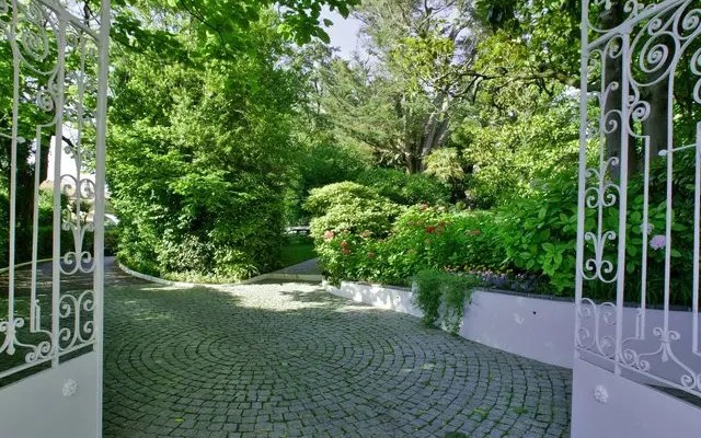 Hotel Le Parc Victoria