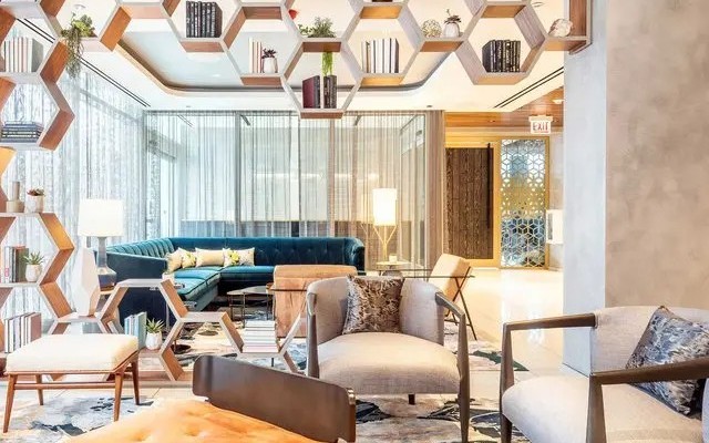 Le Méridien Essex Chicago