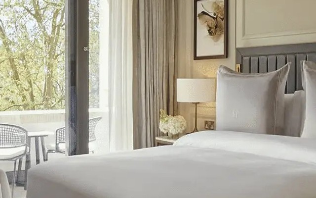 Jumeirah Carlton Tower London