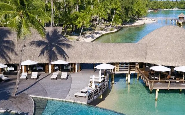 Hotel Kia Ora Resort