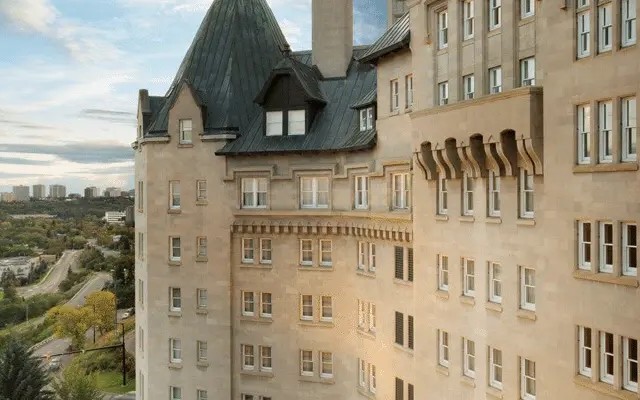 Fairmont Hotel Macdonald