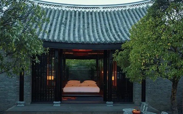 Banyan Tree Lijiang