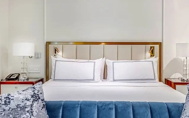 Azur Legacy Collection Vancouver