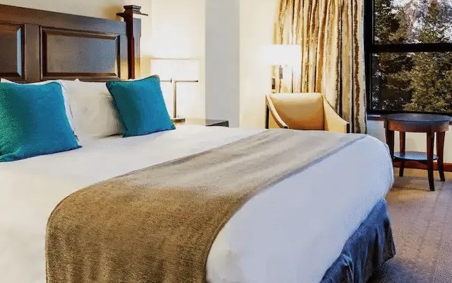 Everline Resort Olympic Valley Lake Tahoe