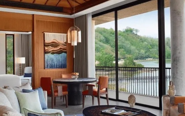 TA'AKTANA Labuan Bajo