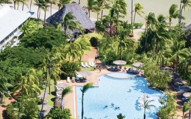 Outrigger Fiji Beach Resort