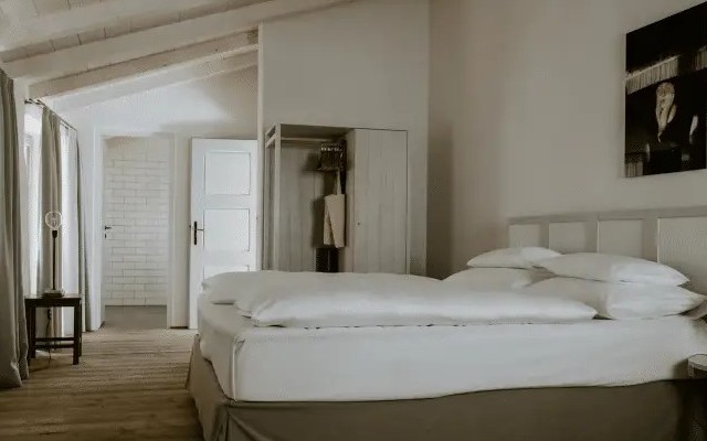 1477 Reichhalter Lana