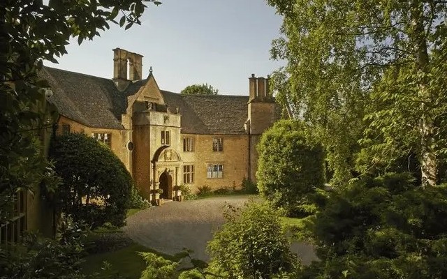 Foxhill Manor Farncombe Estate