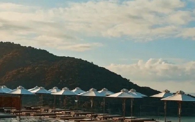 Elix Mar-Bella Collection