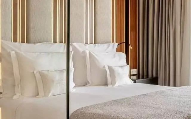 Wine & Books Hotel Porto