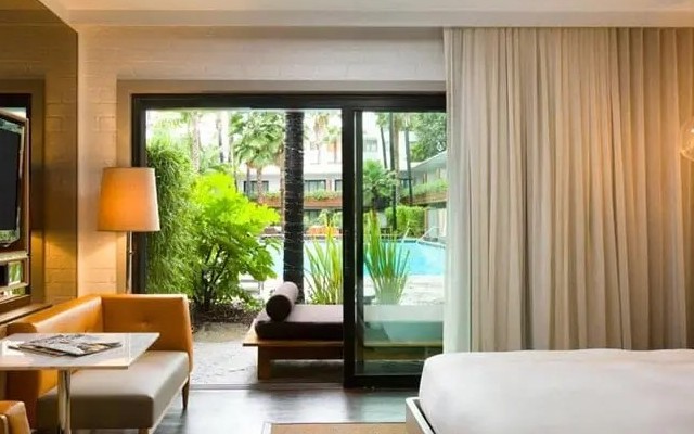 Hollywood Roosevelt Hotel