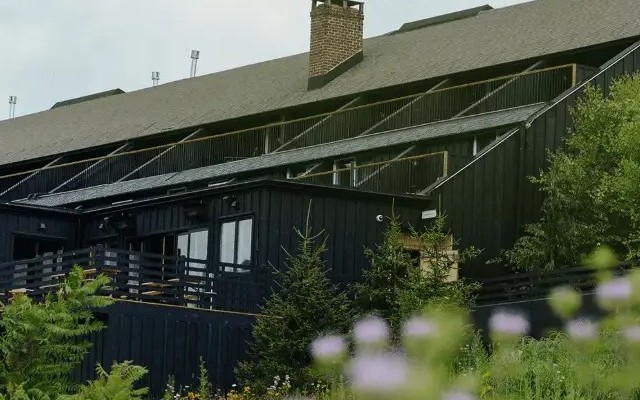 Scribner’s Catskill Lodge Hunter