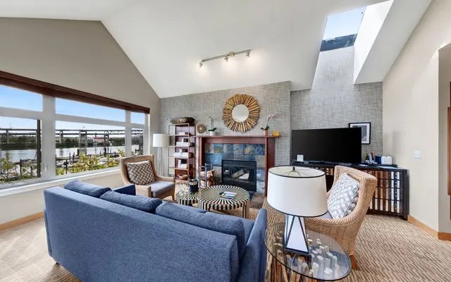 Kimpton Riverplace Hotel Portland