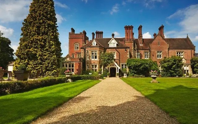 Alexander House Turners Hill